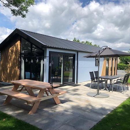 Luxe En Gezellig Chalet Aan Veluwemeer 4 Pers Hulshorst Exteriér fotografie