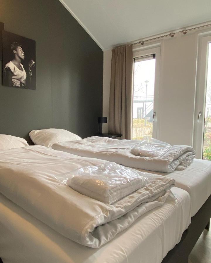 Luxe En Gezellig Chalet Aan Veluwemeer 4 Pers Hulshorst Exteriér fotografie