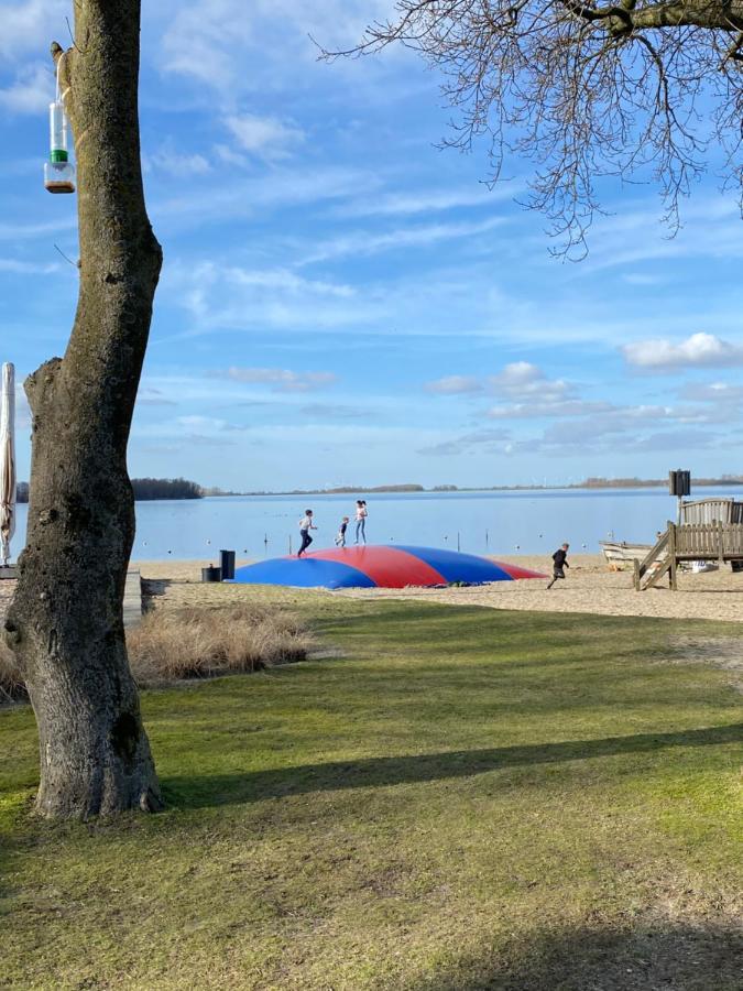 Luxe En Gezellig Chalet Aan Veluwemeer 4 Pers Hulshorst Exteriér fotografie